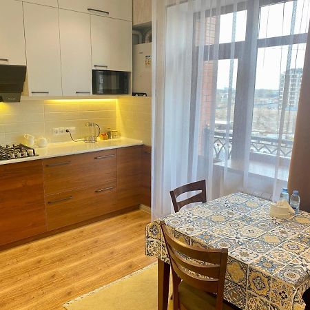 Spacious Apartment In New Building, Near The City Center And Airport Tashkent Bagian luar foto