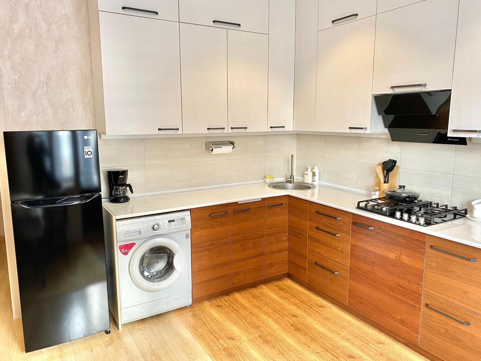 Spacious Apartment In New Building, Near The City Center And Airport Tashkent Bagian luar foto