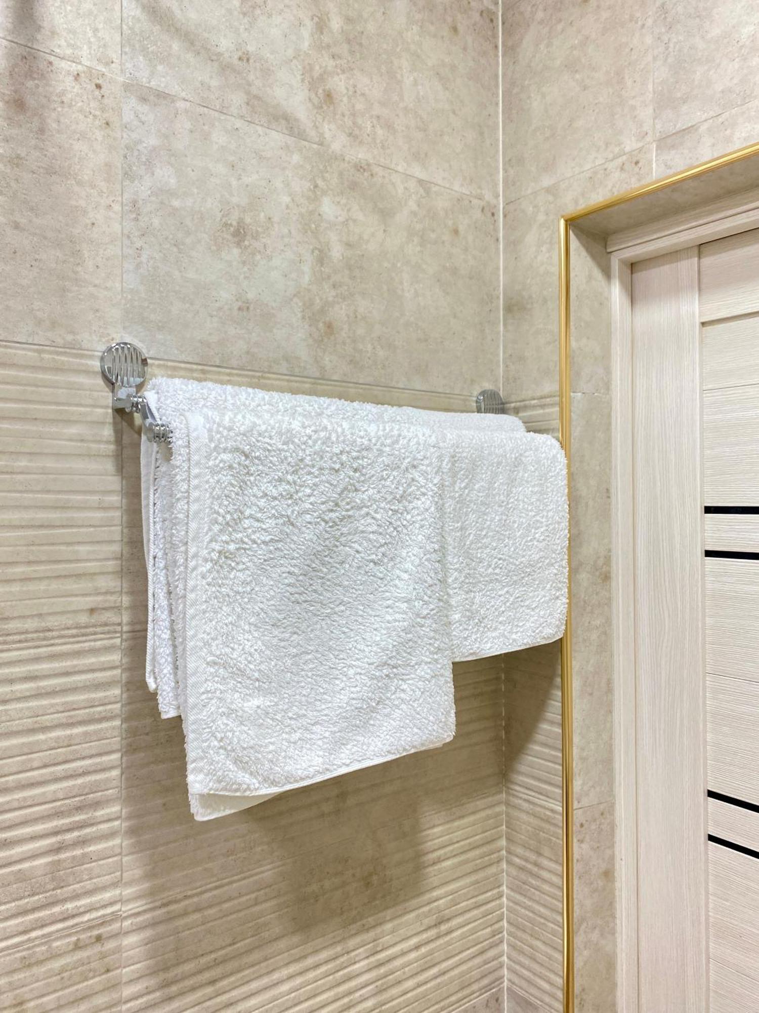 Spacious Apartment In New Building, Near The City Center And Airport Tashkent Bagian luar foto